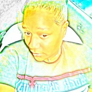 Meet your Posher, Shariffa